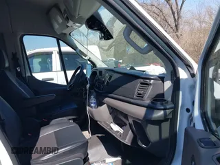 2022 Ford Transit Passenger XL with VIN 1FBAX2C82NKA59550, listed as a IAAI auction lot 41753792 with 46,019 mi miles and . Bid and sale history available at DreamBid. Image 5.