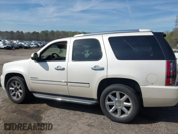 2013 GMC Yukon Denali with VIN 1GKS1EEF6DR158591, listed as a IAAI auction lot 41846763 with 182,720 mi miles. Bid and sale history available at carsss.com. Image 14.