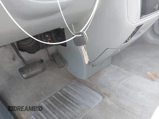 2000 Toyota Sienna LE with VIN 4T3ZF13C2YU204601, listed as a IAAI auction lot 42679413 with 253,235 mi miles and . Bid and sale history available at DreamBid. Image 11.