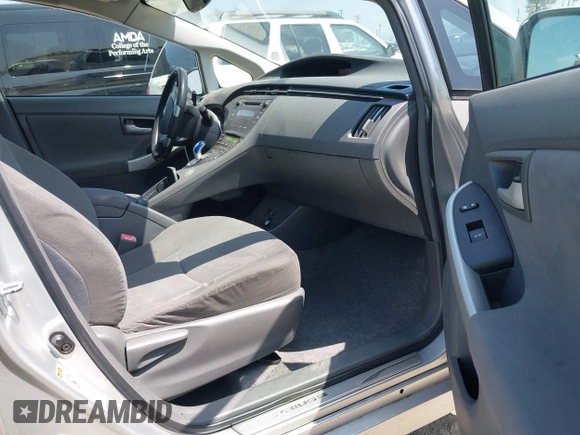 2011 Toyota Prius I z VIN JTDKN3DU6B1375252, wystawiony jako IAAI lot #42180634 z przebiegiem 132 325 mil mil oraz . Historia ofert i sprzedaży dostępna na DreamBid. Obrazek 5.