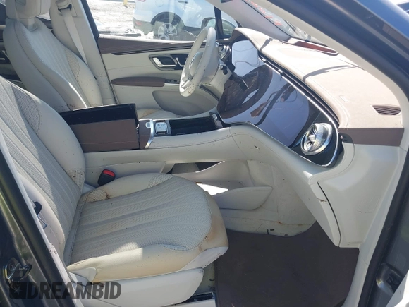 2024 Mercedes-Benz EQS 450+ z VIN 4JGDM2DB7RA033092, wystawiony jako IAAI lot #41667661 z przebiegiem Nie podano mil oraz . Historia ofert i sprzedaży dostępna na DreamBid. Obrazek 5.