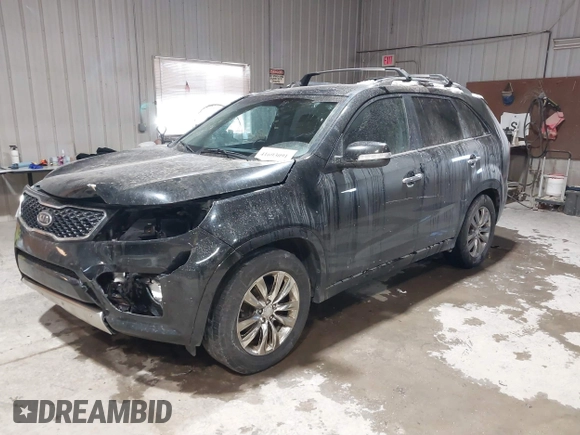 2012 Kia Sorento SX with VIN 5XYKW4A2XCG209369, listed as a IAAI auction lot 41693091 with 195,249 mi miles. Bid and sale history available at carsss.com. Image 2.