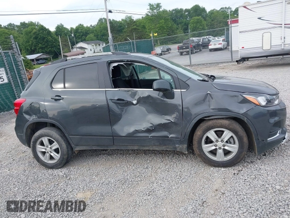 2020 Chevrolet Trax LT with VIN 3GNCJLSB8LL138202, listed as a IAAI auction lot 42431306 with 12,285 mi miles and . Bid and sale history available at DreamBid. Image 14.