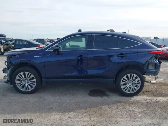 2021 Toyota Venza LE with VIN JTEAAAAH3MJ045358, listed as a IAAI auction lot 41058810 with NaN miles. Bid and sale history available at carsss.com. Image 15.