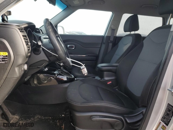 2019 Kia Soul + with VIN KNDJP3A5XK7648757, listed as a Copart auction lot 49701705 with 187,598 mi miles and Clean Title. Bid and sale history available at carsss.com. Image 7.