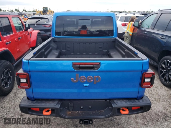 2024 Jeep Gladiator Mojave X with VIN 1C6JJTEG6RL124639, listed as a Copart auction lot 74877824 with Not provided miles and Non repairable. Bid and sale history available at DreamBid. Image 6.