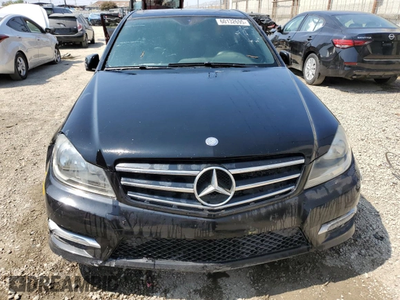 2014 Mercedes-Benz C 250 Sport with VIN WDDGF4HB1EG239197, listed as a Copart auction lot 60132695 with 88,813 mi miles and Clean title. Bid and sale history available at DreamBid. Image 5.