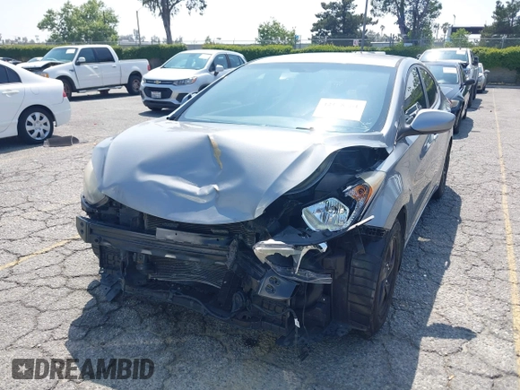2014 Hyundai Elantra SE z VIN KMHDH4AE5EU118200, wystawiony jako IAAI lot #42178781 z przebiegiem 90 933 mil mil oraz . Historia ofert i sprzedaży dostępna na DreamBid. Obrazek 6.