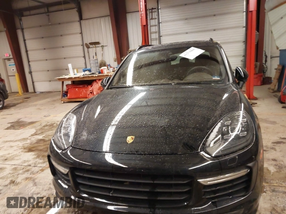 2016 Porsche Cayenne GTS z VIN WP1AD2A29GLA72438, wystawiony jako IAAI lot #41279805 z przebiegiem 29 769 mil mil oraz . Historia ofert i sprzedaży dostępna na DreamBid. Obrazek 12.