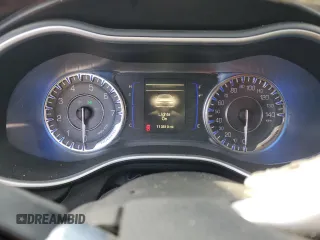 2015 Chrysler 200 Limited z VIN 1C3CCCAB6FN602665, wystawiony jako Copart lot #89352355 z przebiegiem 113 510 mil mil oraz Szkoda całkowita • Salvage title. Historia ofert i sprzedaży dostępna na DreamBid. Obrazek 9.