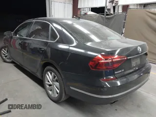 2018 Volkswagen Passat SE z VIN 1VWBA7A34JC016240, wystawiony jako IAAI lot #42339094 z przebiegiem 88 969 mil mil oraz . Historia ofert i sprzedaży dostępna na DreamBid. Obrazek 3.