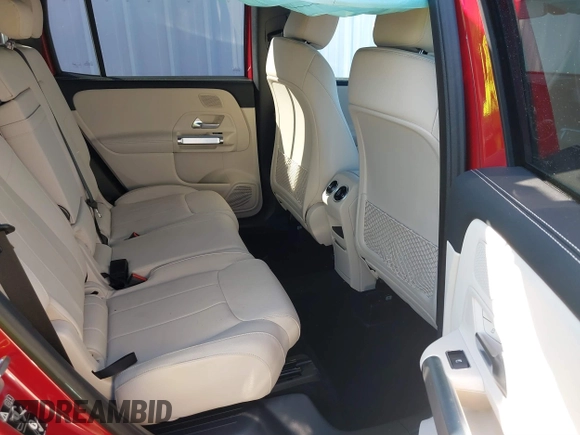 2025 Mercedes-Benz GLB 250 z VIN W1N4M4HB9SW392147, wystawiony jako IAAI lot #41326128 z przebiegiem 2053 mil mil oraz . Historia ofert i sprzedaży dostępna na DreamBid. Obrazek 8.