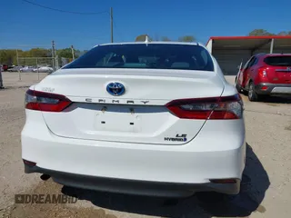2021 Toyota Camry Hybrid LE with VIN 4T1C31AK2MU027513, listed as a IAAI auction lot 41856681 with 85,779 mi miles. Bid and sale history available at carsss.com. Image 16.