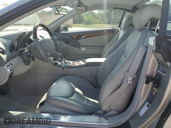 2007 Mercedes-Benz SL 550 z VIN WDBSK71F87F124375, wystawiony jako Copart lot #55126305 z przebiegiem 48 777 mil mil oraz Szkoda całkowita • Salvage title. Historia ofert i sprzedaży dostępna na DreamBid. Obrazek 7.