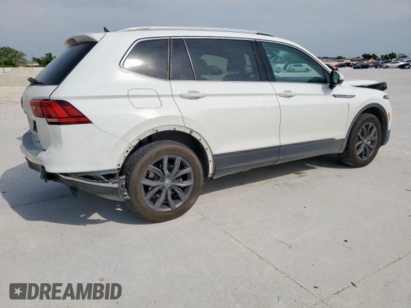 2022 Volkswagen Tiguan SE with VIN 3VV3B7AX5NM172462, listed as a Copart auction lot 53731295 with 48,138 mi miles and Salvage Title. Bid and sale history available at DreamBid. Image 3.
