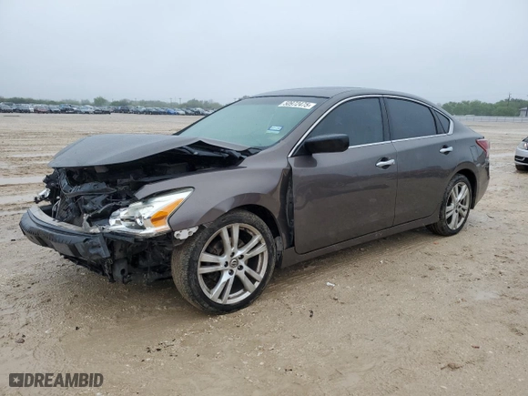 2013 Nissan Altima 3.5 SL with VIN 1N4BL3AP1DN557365, listed as a Copart auction lot 50972475 with 135,703 mi miles and Salvage Title. Bid and sale history available at carsss.com. Image 1.