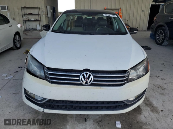 2015 Volkswagen Passat SE with VIN 1VWBS7A33FC026231, listed as a Copart auction lot 52021205 with 180,507 mi miles and Salvage title. Bid and sale history available at DreamBid. Image 5.
