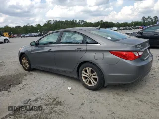 2013 Hyundai Sonata GLS z VIN 5NPEB4AC3DH811185, wystawiony jako Copart lot #58635775 z przebiegiem 153 263 mil mil oraz Czysty tytuł • Clean title. Historia ofert i sprzedaży dostępna na DreamBid. Obrazek 2.