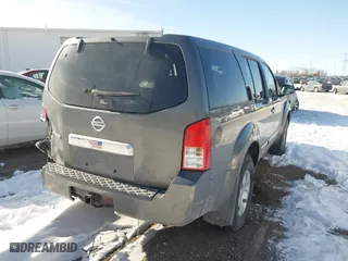 2006 Nissan Pathfinder SE with VIN 5N1AR18W56C667660, listed as a IAAI auction lot 41584986 with 241,306 mi miles. Bid and sale history available at carsss.com. Image 4.
