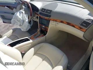 2006 Mercedes-Benz E 350 with VIN WDBUF87J26X187883, listed as a IAAI auction lot 41832453 with 194,619 mi miles and . Bid and sale history available at carsss.com. Image 5.