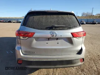2017 Toyota Highlander LE z VIN 5TDZZRFH5HS195603, wystawiony jako Copart lot #50264785 z przebiegiem 165 116 mil mil oraz Szkoda całkowita • Salvage title. Historia ofert i sprzedaży dostępna na DreamBid. Obrazek 6.
