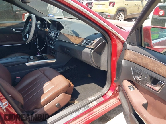 2014 Mercedes-Benz E-Class E 350 Sport with VIN WDDHF5KB1EA974641, listed as a IAAI auction lot 41898088 with 83,515 mi miles. Bid and sale history available at carsss.com. Image 5.