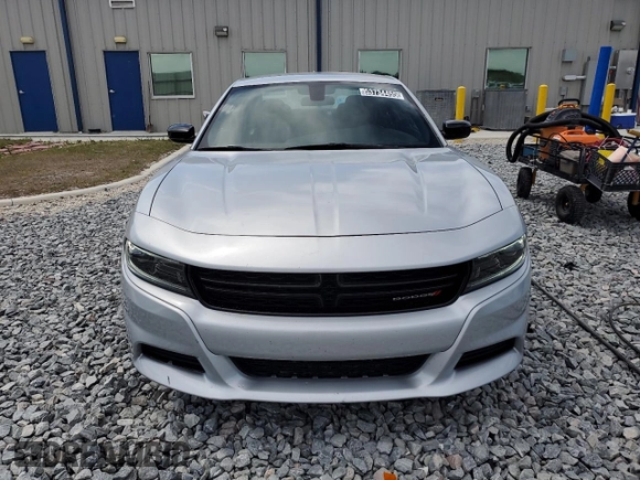2023 Dodge Charger SXT with VIN 2C3CDXBG0PH687883, listed as a Copart auction lot 53734455 with 31,060 mi miles and Clean Title. Bid and sale history available at carsss.com. Image 5.