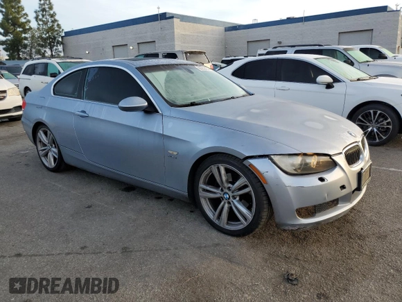 2009 BMW 3 Series 328i xDrive with VIN WBAWV53599P081307, listed as a Copart auction lot 86952404 with 175,556 mi miles and Salvage Title. Bid and sale history available at carsss.com. Image 4.