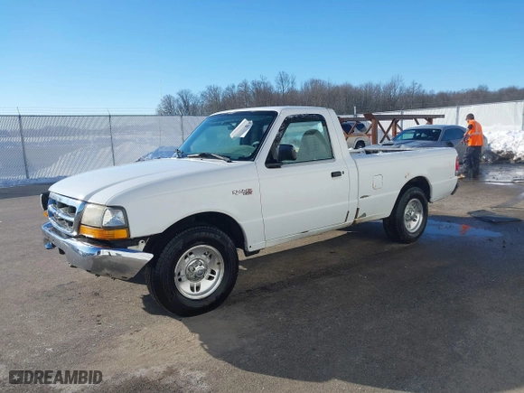 2000 Ford Ranger XL with VIN 1FTYR10V7YTA35140, listed as a IAAI auction lot 41269630 with 127,886 mi miles. Bid and sale history available at carsss.com. Image 18.