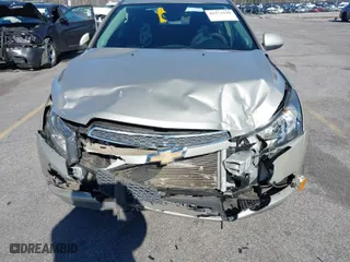 2014 Chevrolet Cruze 1LT with VIN 1G1PD5SBXE7300571, listed as a IAAI auction lot 41571549 with 71,981 mi miles. Bid and sale history available at carsss.com. Image 6.