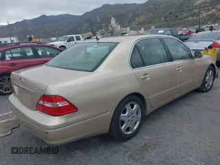 2004 Lexus LS 430 with VIN JTHBN36F440172091, listed as a IAAI auction lot 41997732 with 196,419 mi miles and . Bid and sale history available at carsss.com. Image 4.