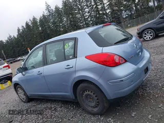 2011 Nissan Versa S z VIN 3N1BC1CP8BL460398, wystawiony jako IAAI lot #41754069 z przebiegiem 239 363 mil mil oraz . Historia ofert i sprzedaży dostępna na DreamBid. Obrazek 14.