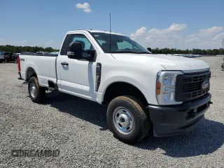 2024 Ford F-250 XL z VIN 1FTBF2BA0REC40741, wystawiony jako Copart lot #54823615 z przebiegiem Nie podano mil oraz Szkoda całkowita • Salvage title. Historia ofert i sprzedaży dostępna na DreamBid. Obrazek 4.