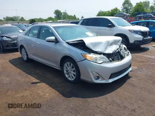 2012 Toyota Camry XLE z VIN 4T1BD1FK4CU002435, wystawiony jako IAAI lot #42384858 z przebiegiem 117 370 mil mil oraz . Historia ofert i sprzedaży dostępna na DreamBid. Obrazek 1.