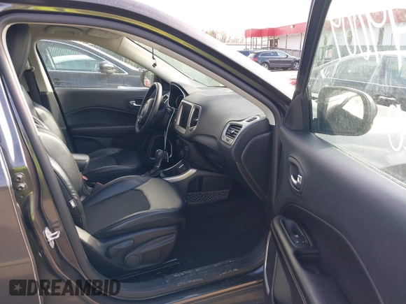 2017 Jeep Compass Latitude with VIN 3C4NJCBB4HT632758, listed as a IAAI auction lot 41849009 with 58,246 mi miles and . Bid and sale history available at DreamBid. Image 5.