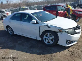 2014 Toyota Camry L with VIN 4T1BF1FK6EU334034, listed as a IAAI auction lot 41792144 with 133,940 mi miles. Bid and sale history available at carsss.com. Image 1.