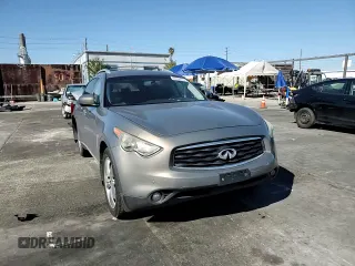 2009 Infiniti FX z VIN JNRAS18U59M102900, wystawiony jako Copart lot #49550615 z przebiegiem 258 370 mil mil oraz Szkoda całkowita • Salvage title. Historia ofert i sprzedaży dostępna na DreamBid. Obrazek 12.