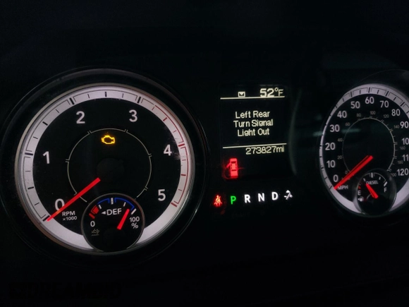 2018 Ram 3500 Tradesman z VIN 3C63RRGL8JG392429, wystawiony jako Copart lot #84649394 z przebiegiem 273 827 mil mil oraz Szkoda całkowita • Salvage title. Historia ofert i sprzedaży dostępna na DreamBid. Obrazek 9.