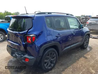 2018 Jeep Renegade Latitude z VIN ZACCJABB8JPH95034, wystawiony jako IAAI lot #42391815 z przebiegiem 47 562 mil mil oraz . Historia ofert i sprzedaży dostępna na DreamBid. Obrazek 4.