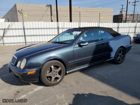 2003 Mercedes-Benz CLK-Class 4.3L with VIN WDBLK70G93T138327, listed as a Copart auction lot 81527674 with 118,590 mi miles and Salvage Title. Bid and sale history available at carsss.com. Image 1.