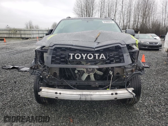 2015 Toyota Sequoia SR5 with VIN 5TDBY5G14FS126333, listed as a Copart auction lot 81995914 with 87,313 mi miles and Salvage Title. Bid and sale history available at carsss.com. Image 5.