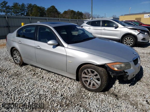 2006 BMW 3 Series 325xi with VIN WBAVD13516KV05787, listed as a Copart auction lot 42367735 with 177,220 mi miles and Salvage Title. Bid and sale history available at carsss.com. Image 4.