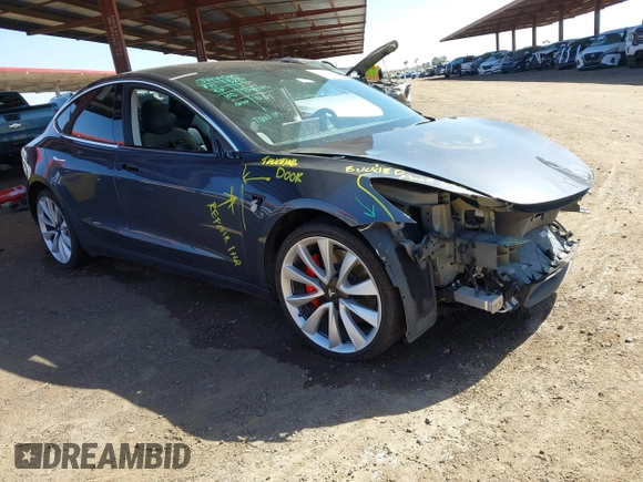 2018 Tesla Model 3 Long Range Battery z VIN 5YJ3E1EB6JF105837, wystawiony jako IAAI lot #41763460 z przebiegiem 100 387 mil mil oraz . Historia ofert i sprzedaży dostępna na DreamBid. Obrazek 1.