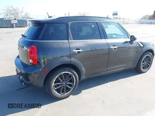 2015 MINI Countryman S z VIN WMWZC3C55FWT01471, wystawiony jako IAAI lot #42315283 z przebiegiem 93 206 mil mil oraz . Historia ofert i sprzedaży dostępna na DreamBid. Obrazek 4.