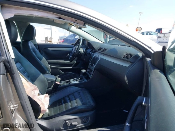 2009 Volkswagen CC VR6 Sport with VIN WVWEU73CX9E514415, listed as a IAAI auction lot 41597199 with 135,041 mi miles. Bid and sale history available at carsss.com. Image 5.