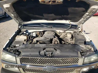 2005 Chevrolet Silverado 1500 Work Truck с VIN 1GCEC14V45Z233374, выставлен на аукционе Copart как лот 73718324 с пробегом 201 140 миль миль и Списание • Salvage title. История ставок и продаж доступна на DreamBid. Изображение 11.