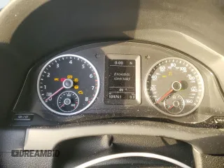 2014 Volkswagen Tiguan SEL с VIN WVGAV3AX2EW552280, выставлен на аукционе Copart как лот 85222224 с пробегом 109 761 миль миль и Списание • Salvage title. История ставок и продаж доступна на DreamBid. Изображение 9.
