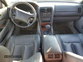 1993 Lexus LS z VIN JT8UF11E0P0182095, wystawiony jako Copart lot #84603264 z przebiegiem Nie podano mil oraz Szkody całkowita. Historia ofert i sprzedaży dostępna na DreamBid. Obrazek 8.