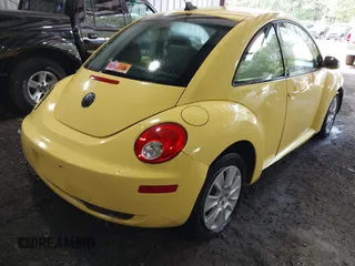 2009 Volkswagen Beetle S with VIN 3VWPW31C59M518927, listed as a IAAI auction lot 42126615 with 147,438 mi miles and . Bid and sale history available at DreamBid. Image 4.