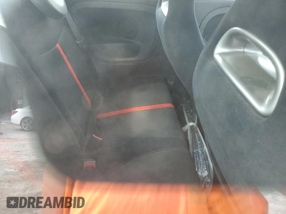 2019 FIAT 500 Abarth z VIN 3C3CFFFHXKT841264, wystawiony jako Copart lot #47410525 z przebiegiem Nie podano mil oraz Szkody całkowita. Historia ofert i sprzedaży dostępna na DreamBid. Obrazek 10.